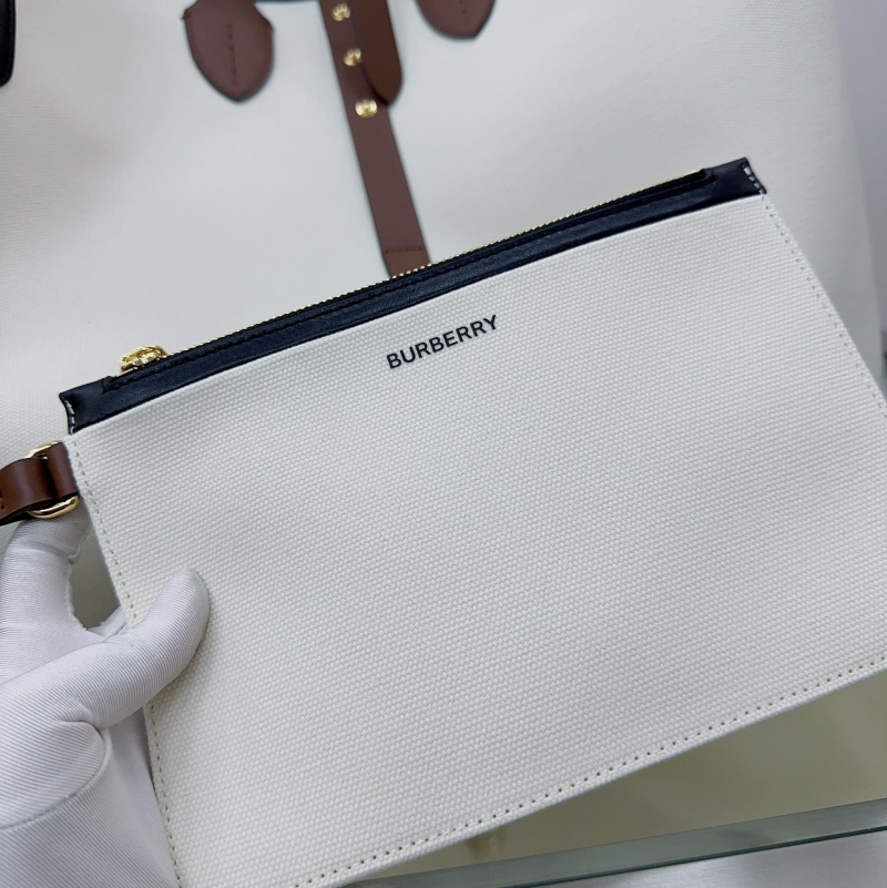 Bv*b*rry shopping bags